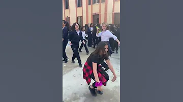 عقباوي بنات 