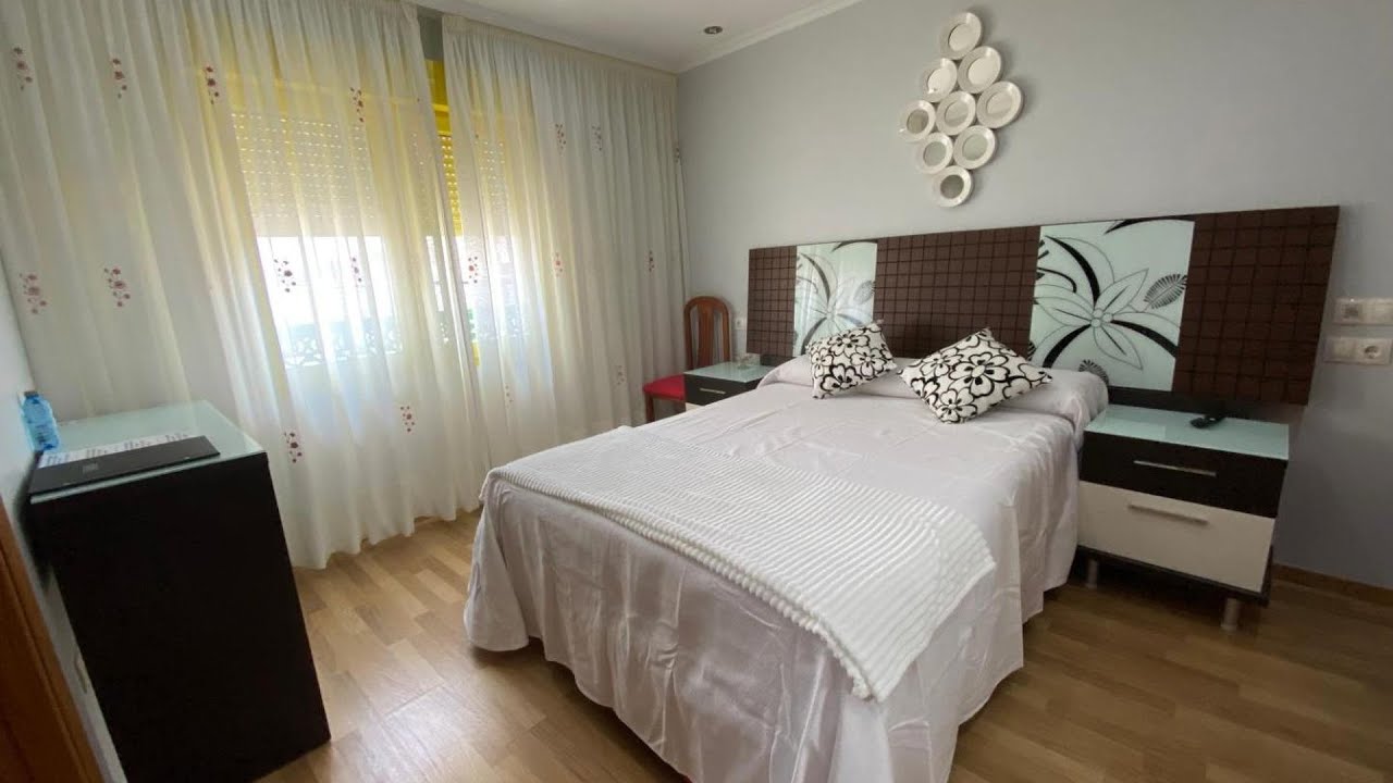 Pension Pedra d'abalar | Muxia, Spain | Hotel Review 🛏️