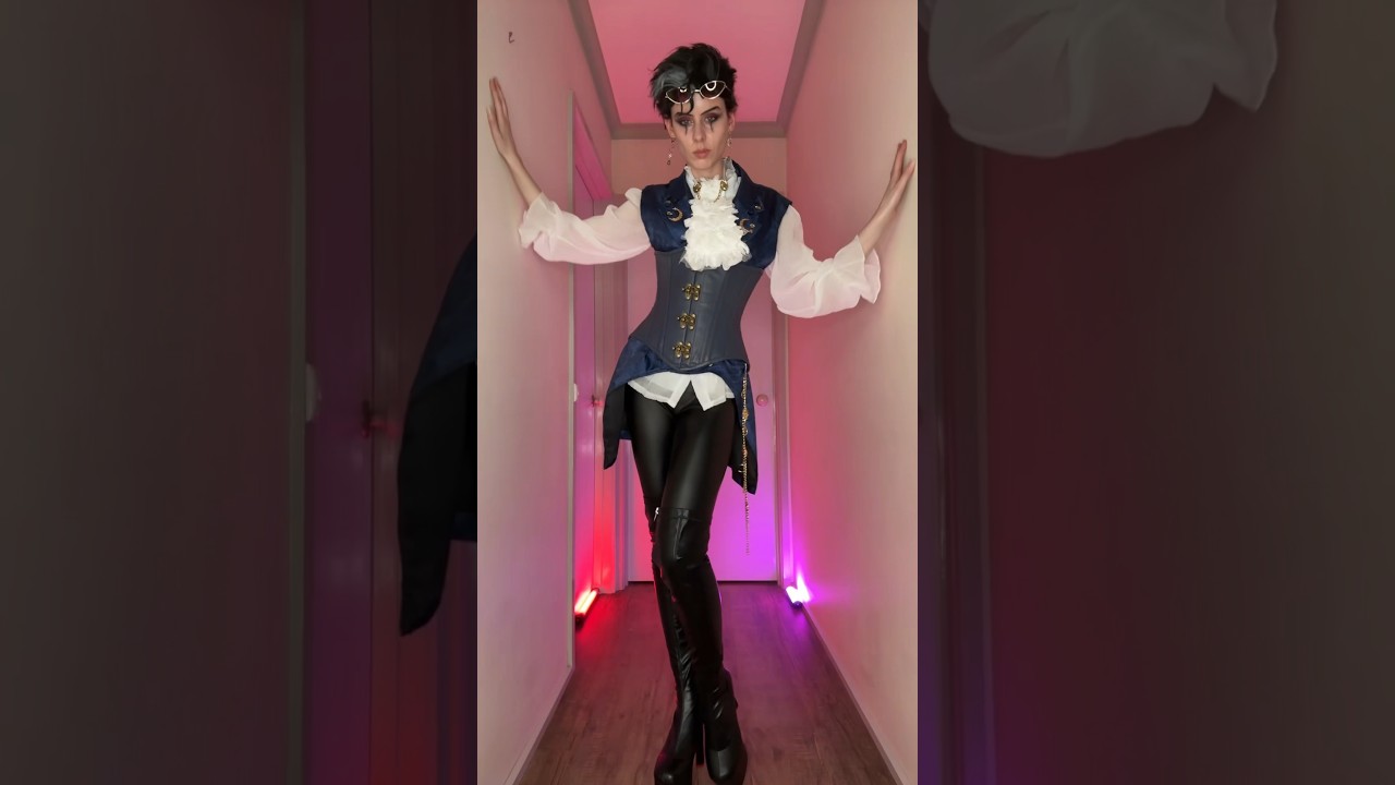 Love this alt outfit 