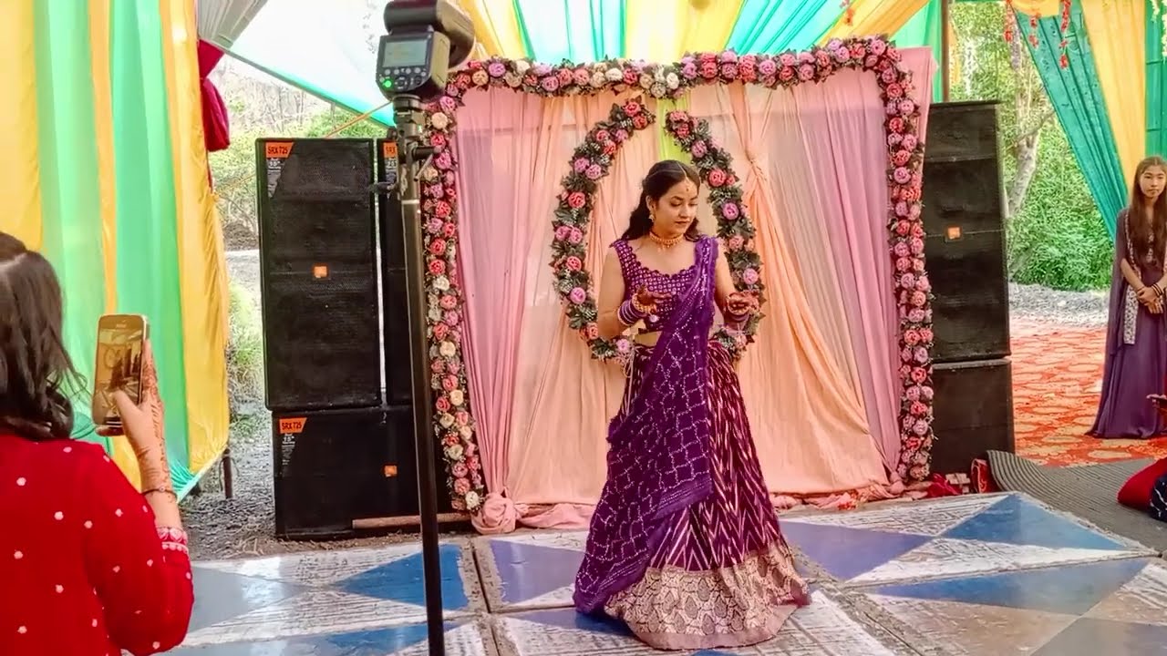Kumauni mahila sangeet dance performance for bride 🩰 ।। Emotional 🥺#dance @BabitaSuryavlog