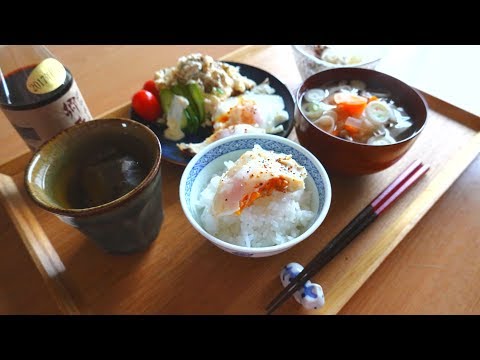 目玉焼きとおから粉のサラダ Fried egg Okara