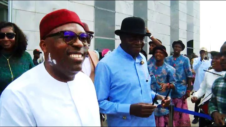 Fubara Receives Rousing Welcome As He Lands In Bayelsa - Governor Surprised By Supporters In Yenegoa
