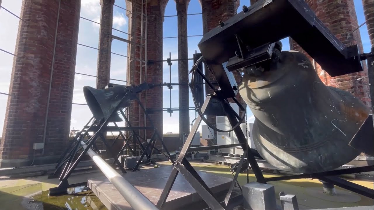 Leeuwarden, kerkklokken van de RK. Sint-Dominicuskerk (solo en plenum)