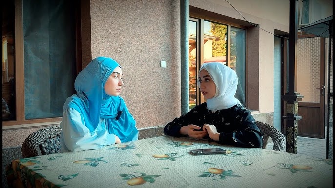 Eng songgi porno videolarni tomosha qiling Ertolada bir ayol sikilgan