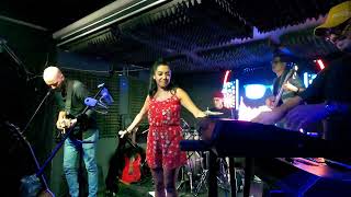 4 Non Blondes - What's Up (Live Performance by Game cOver) screenshot 1