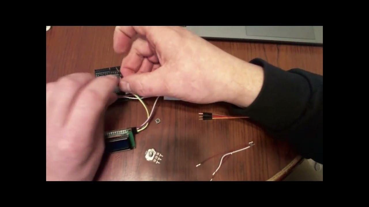 Arduino 101: Writing Text to a 16×2 LCD (Wiring)