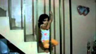 Valentina Haciendo Mini Pole Dance