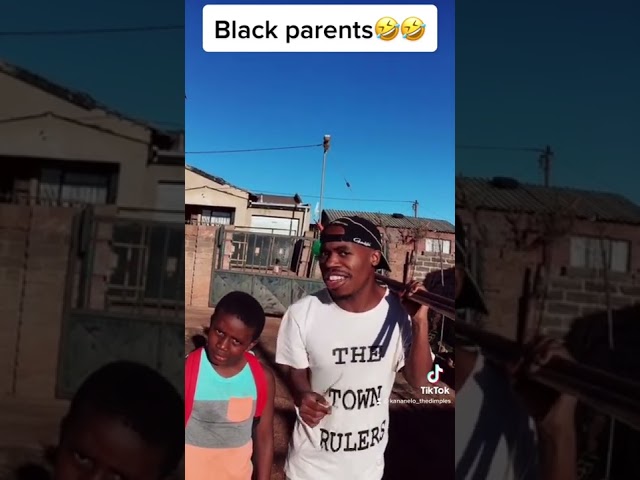 LETS ALL LEARN TO PAY BACK THE MONEY🤣🤣 #mzansi #tiktoksouthafrica #comedy #madeinmzansi class=