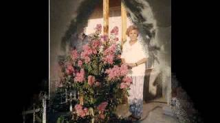 ANNEM UZAK BİR DENİZ