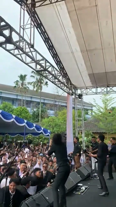 ACARA PERPISAHAN GEN57 SMKN 1 KARAWANG KEDATANGAN THECHANGCUTERS🍀#storywa #viral #thechangcuters