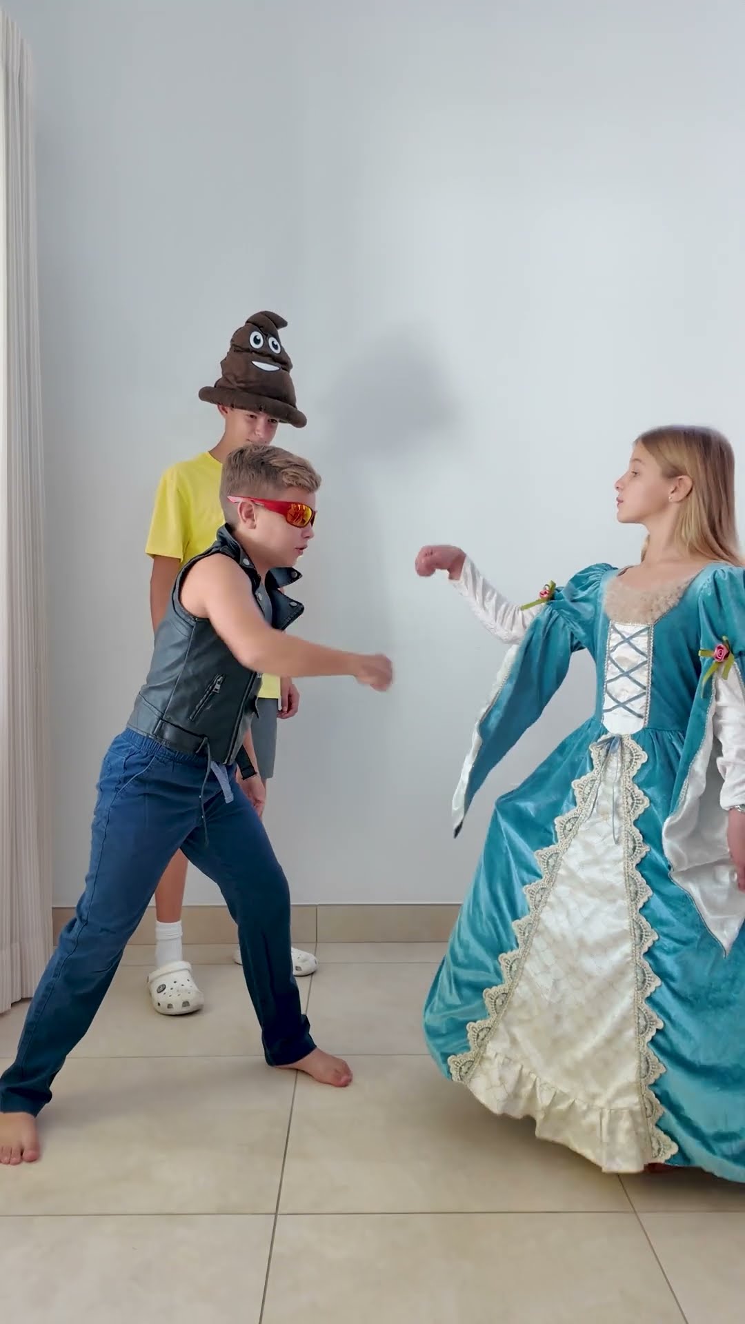 #rockpaperscissors  ??✂️ #kidsgames Boys vs. Girls