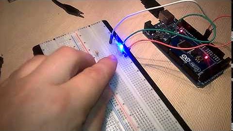 arduino Latch button