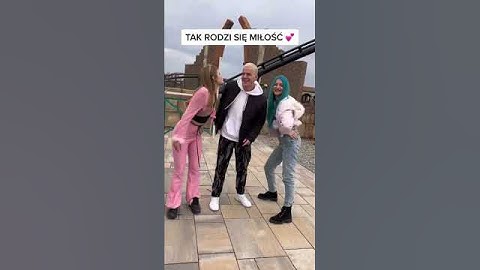To był SOCZYSTY pocałunek!