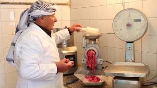 Kozhaya Tannourine Village Joyful And Generous Butcher - Arak And Lebanese Raw Meat On The Street