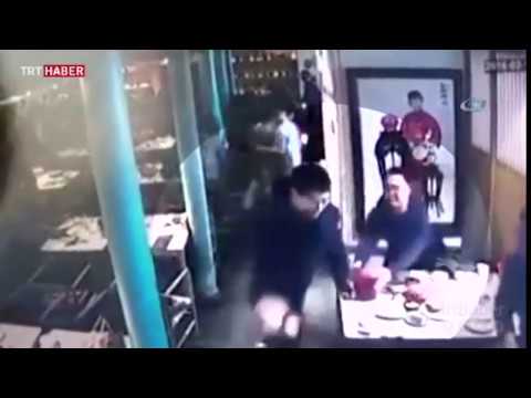 Çin'in başkenti Pekin'de bir kişi bıçakla AVM'de dehşet saçtı