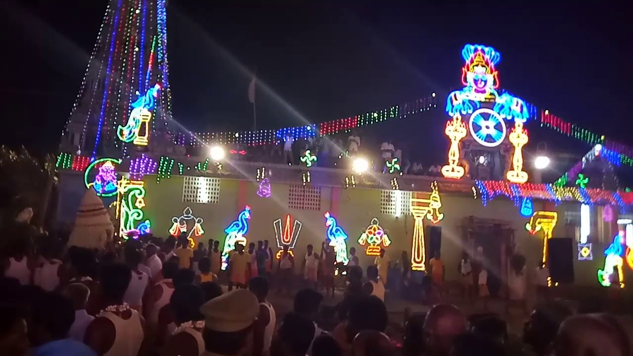 Fire walking at Mariyamman Temple, Edayanchavadi Village, Auroville, Tamal Nadu, June 2, 2019