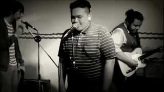 Don't Bogart the Can...Man! - Justin Case Al Getteu Amy_Acoustic (Live at Moonleaf)
