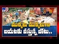 Operation Royal Vasista: Scuba divers attach four anchors to the boat