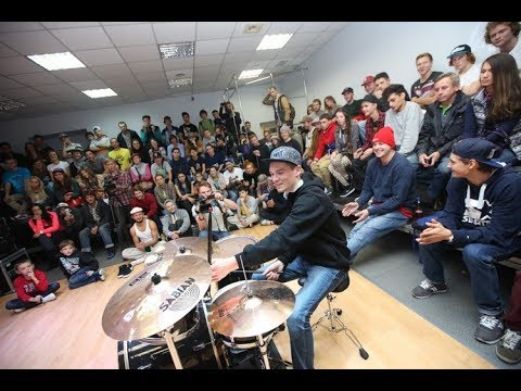 Видео: FUNKY DRUMMER BATTLE. Баттл Барабанщиков. V1 BATTLE 2013