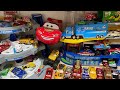 【lightning mcqueen toys collection】ディズニーおもちゃのトミカカーズとクルーズ・ラミレス、ドッグ・ハドソン仲間たちとはたらくくるま!