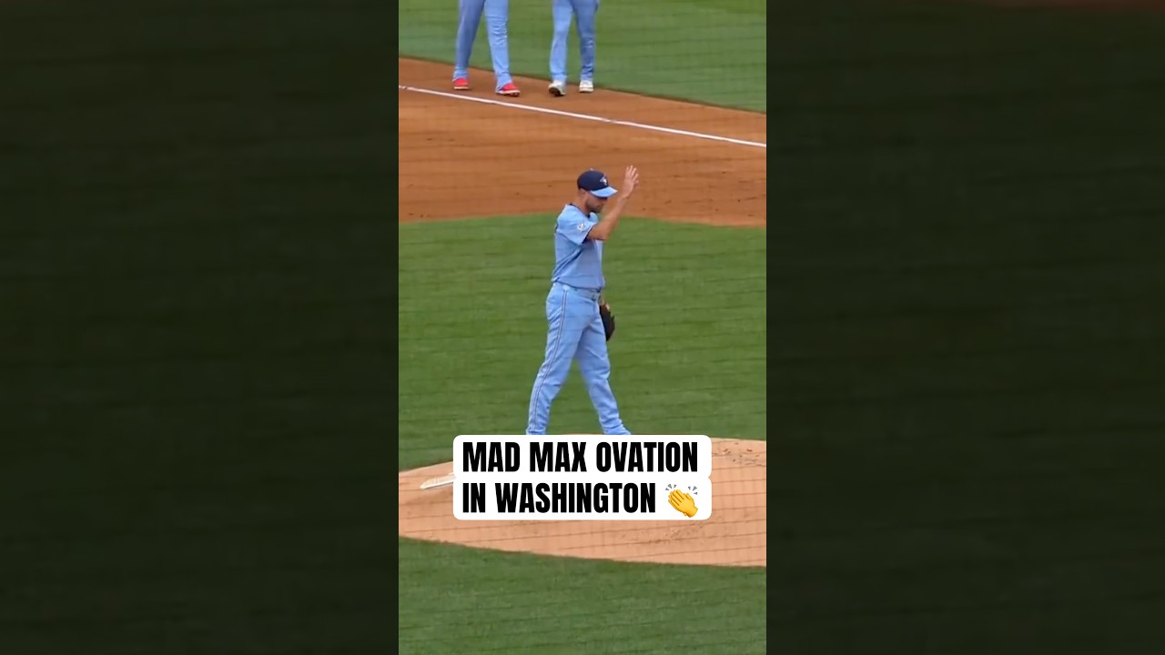 Max Scherzer received a standing ovation in his return to Washington 🤝 #MLB #Toronto #BlueJays