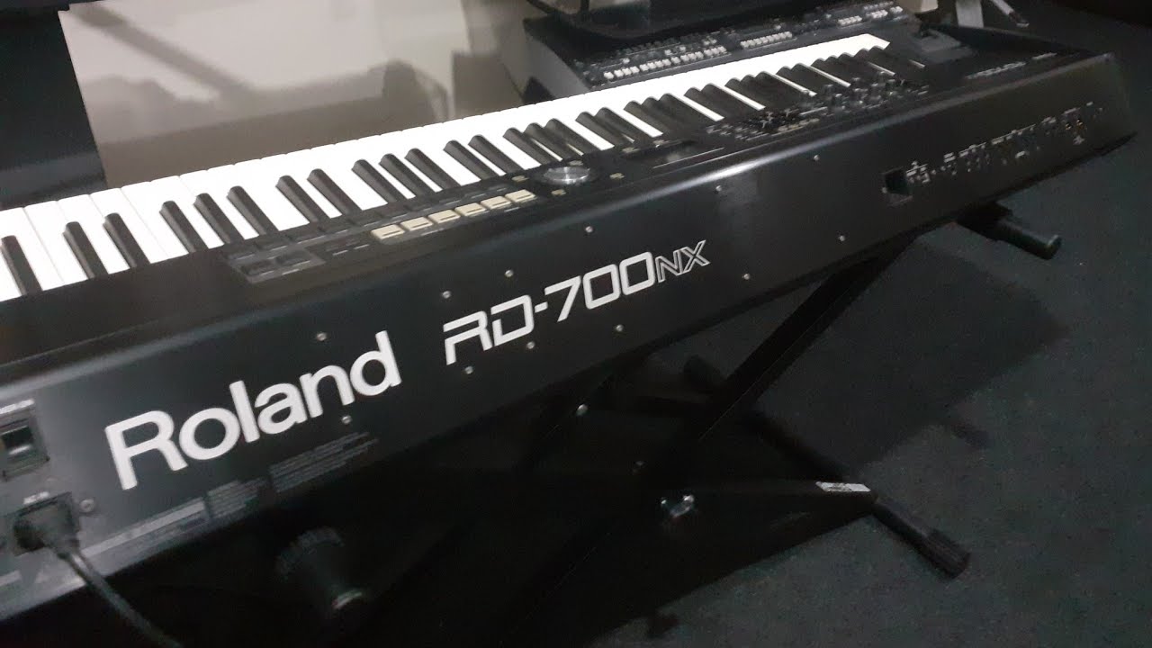 Compare Kurzweil Artis Roland RD-700NX Yamaha S90XS 
