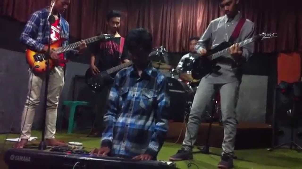 intro skaking by stend self band