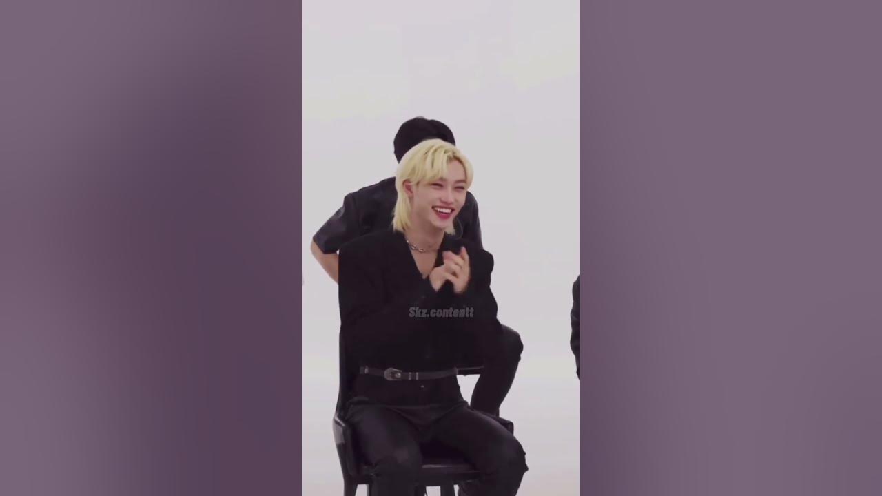 Straykids doing aegyo