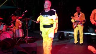 DEVO Live at MN Zoo - July 3, 2010 - Uncontrollable Urge