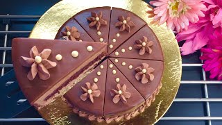 261 _ موس كيك / كيك الكافيهات طعم لذيذ ومنظر رائع بطريقة مفصلة و مبسطة / chocolate mousse cake 😋