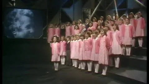 St. Winifred's School Choir - Grandma We Love You ...