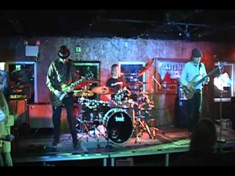 Mike Dugan & The Blues Mission 12-10-10 "Soul Man".wmv