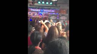 Bubble Toes - Cody Simpson LIVE at the Tin Roof