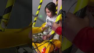 Deniz iş makinasını vinç kullandı #keşfet #baby #ytdayibenionecikarnolur #funny#shorts