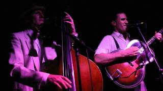 Video voorbeeld van "Two Man Gentlemen Band - Chocolate Milk - 05/10/2011"