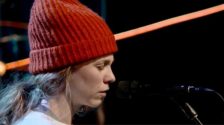 The Call (spontaneous) - Steffany Gretzinger & Lin...