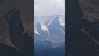 This place doesn’t feel real! 🏔️❄️ Gulmarg, Kashmir #shorts