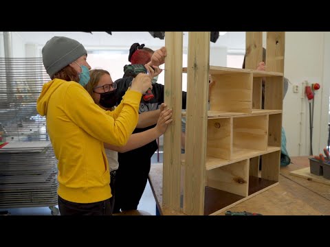 Leerlingen uit Grootegast bouwen insectenhotel voor dörpstuun