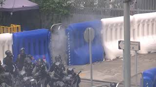 929全球反極權大遊行：示威者攻擊政府總部 PART 9