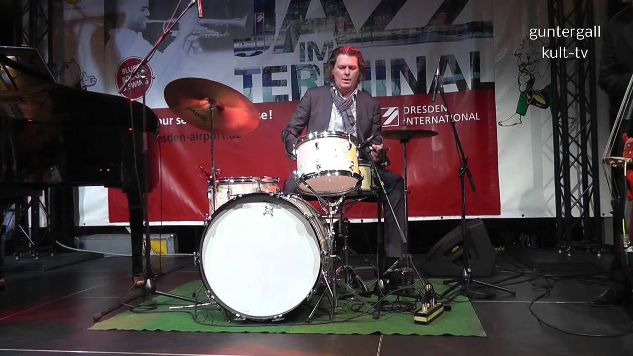 Watch 44. Internationales Dixieland Festival Dresden: Niels von der Leyen Trio (D) on YouTube Watch 44. Internationales Dixieland Festival Dresden: Niels von der Leyen Trio (D) on YouTube
