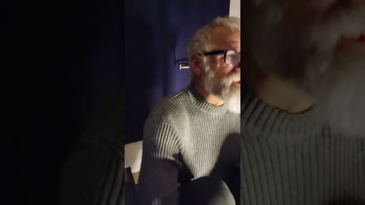 Mastoman singing while rowing workout. Neil Diamond cover "September Morning". Mastocytosis sucks!!!