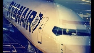 Boeing 737-800 Ryanair Low Pass And Landing On Epmo,Modlin Airport Fsx