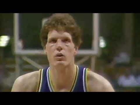 Mark Eaton sets a Single-Season Blocks Record with 456 Blocks (5.56 BPG) in 1985