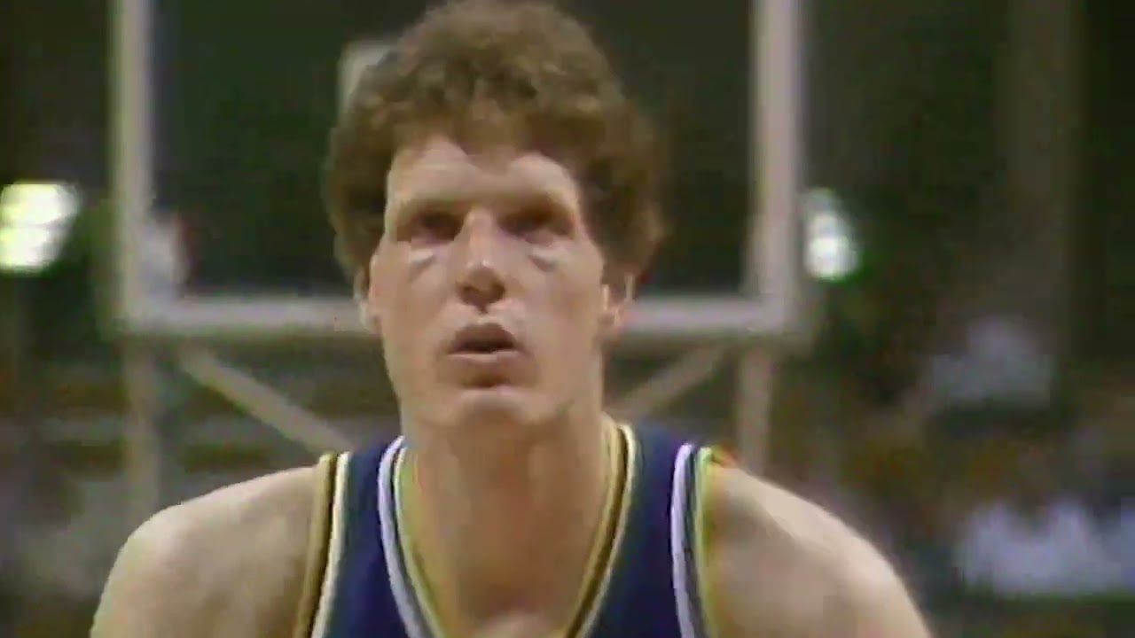 Mark Eaton sets a Single-Season Blocks Record with 456 Blocks (5.56 BPG) in 1985