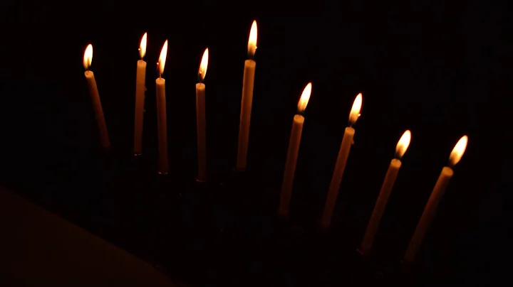 How To Light the Menorah for Hanukkah