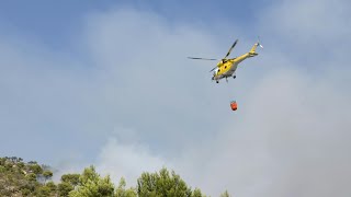 🚁🔥🚒 HELICOPTER WATER UNLOADING, FOREST FIRE LOCALITY OF TABALI #OVALLE #BOMBEROSDECHILE