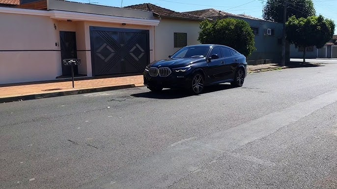 Estacionamento manobra o carro sozinho - TecMundo