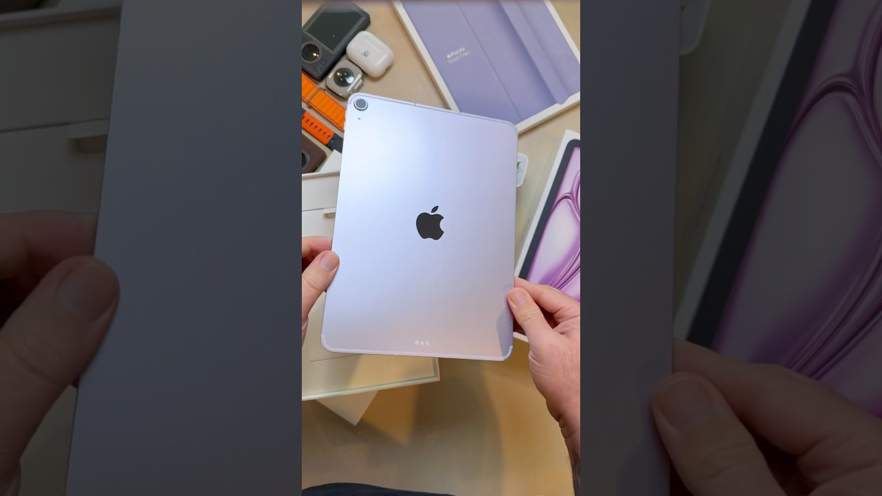 iPad Air M3 Unboxing + NEW Magic Keyboard 😍 - YouTube