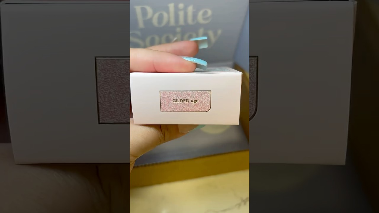 Swatching a new highlighter✨