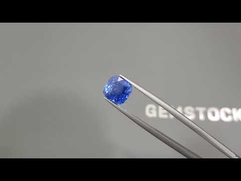 Unheated blue sapphire 5.04 carats in cushion cut, Sri Lanka Video  № 2